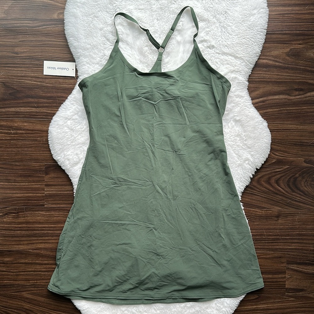 NWT Outdoor Voices The Exercise Dress Evergreen size S/M built in shorts/pockets - Picture 7 of 13